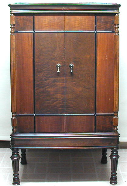 RadiolaGuy.com : RCA Victor, Victor model RE-45